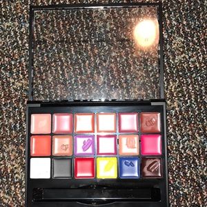 ANASTASIA BEVERLY HILLS LIP PALETTE